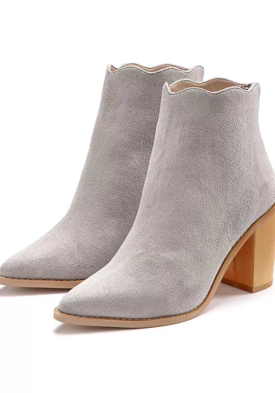 Cheap Wavy Edge Booties Boots & Booties